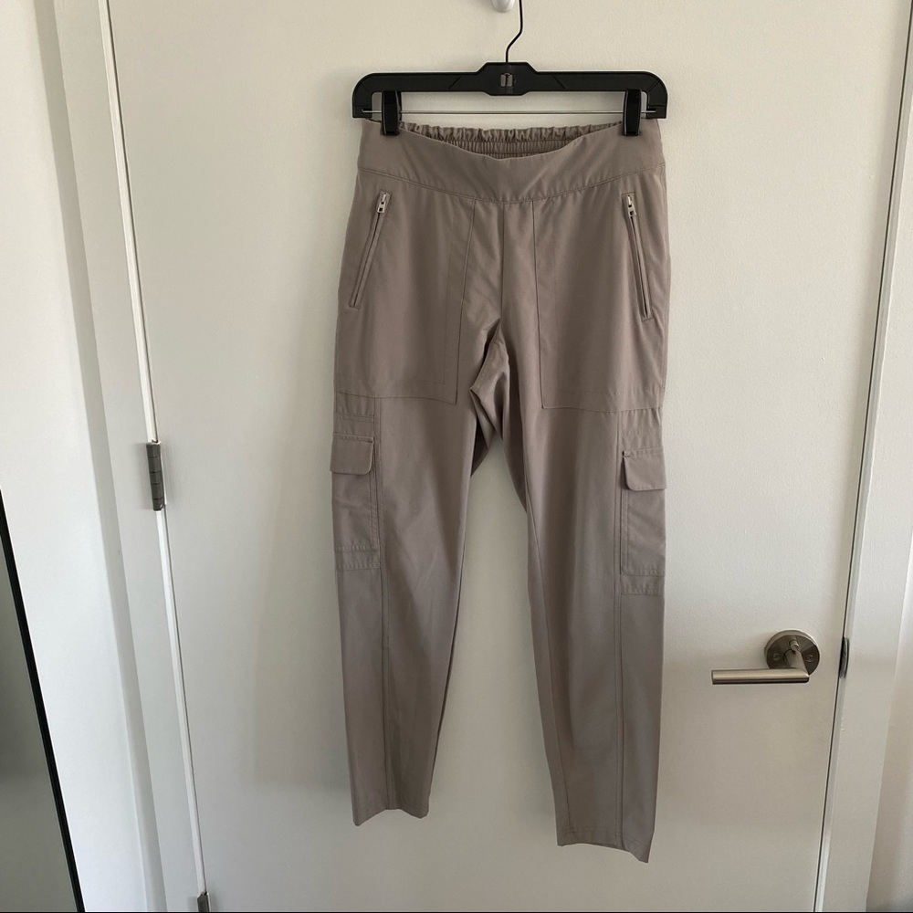 Size 4 Athleta Chelsea Cargo Pant